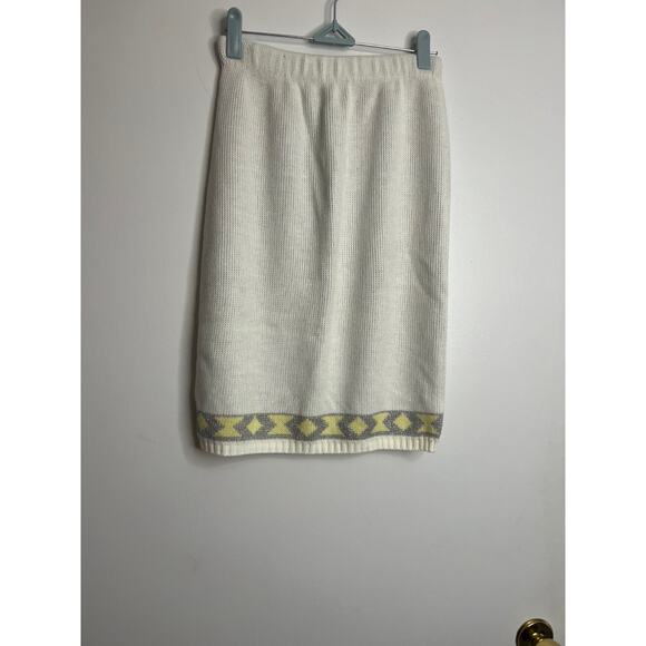 Vintage Spring Seasons Sweater Knit Skirt Set Size Small - Picture 7 of 12